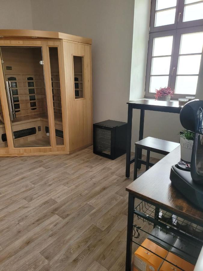 Chateau Moravany - Apartmany, Teepee A Wellness Ronov Nad Doubravou ภายนอก รูปภาพ