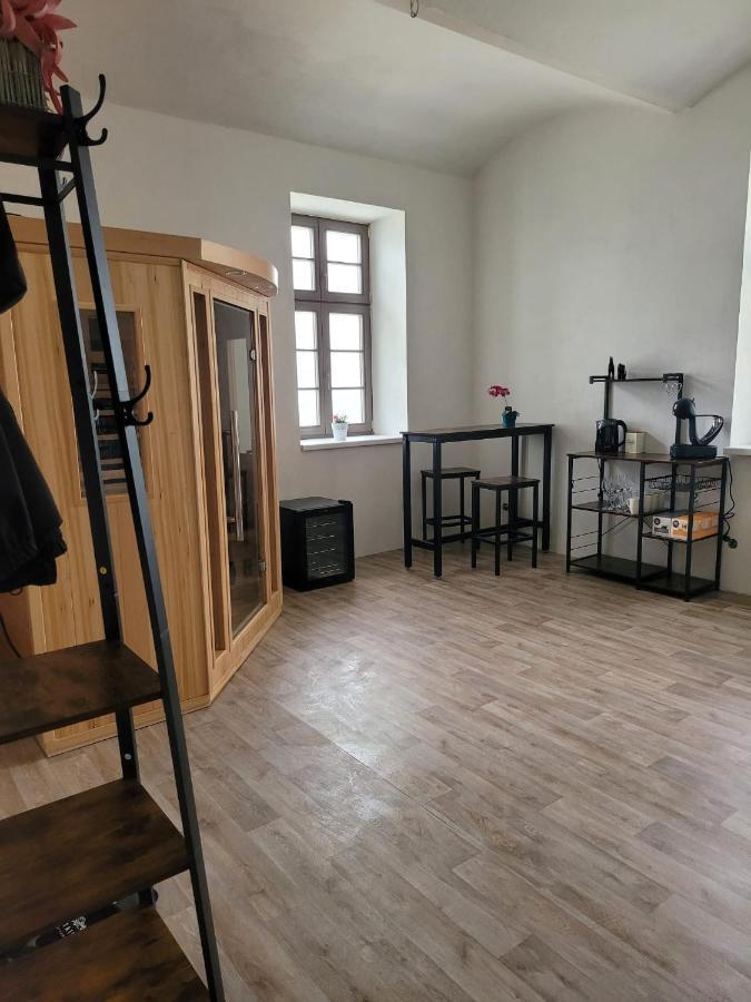Chateau Moravany - Apartmany, Teepee A Wellness Ronov Nad Doubravou ภายนอก รูปภาพ